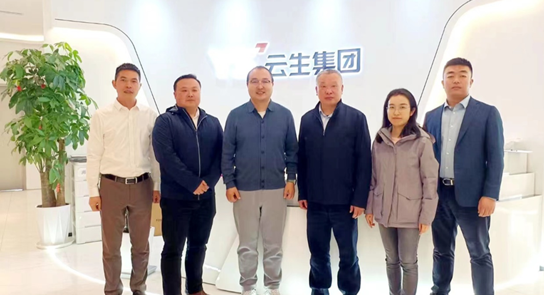 南京市秦淮区人社局领导一行莅临ag尊龙链接集团走访交流