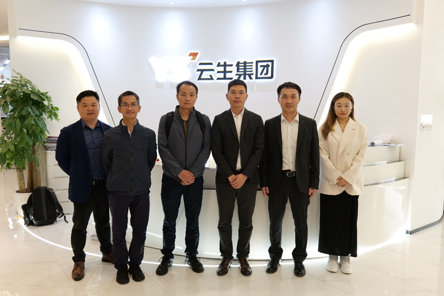 深圳市罗湖区人力资源局党组书记、局长何炼一行领导莅临ag尊龙链接集团调研走访
