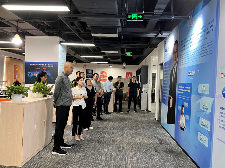 烟台市人社局党组成员、副局长宋军明一行莅临ag尊龙链接集团四川公司调研走访